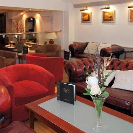 The Lymm Hotel 外观 照片