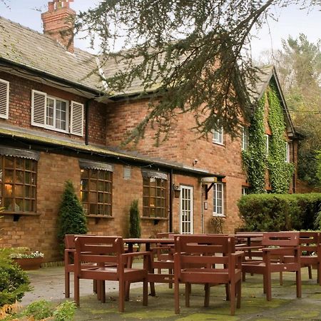 The Lymm Hotel 外观 照片