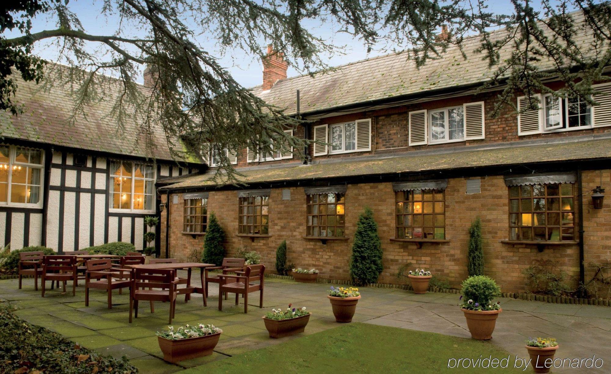 The Lymm Hotel 外观 照片