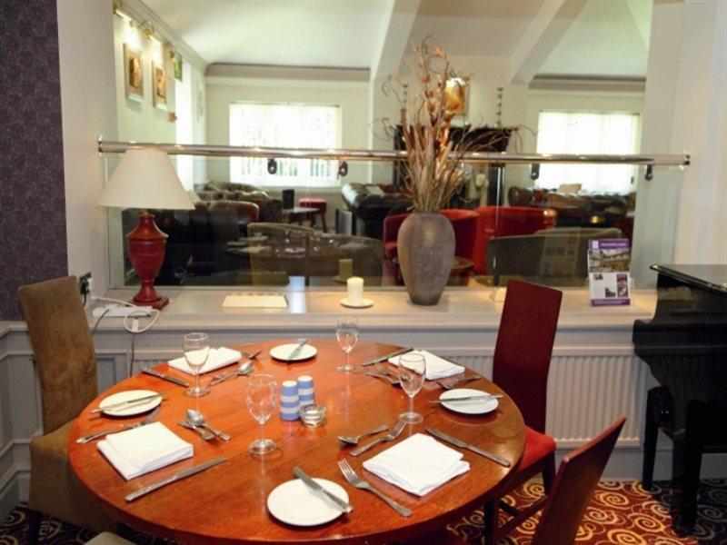 The Lymm Hotel 外观 照片