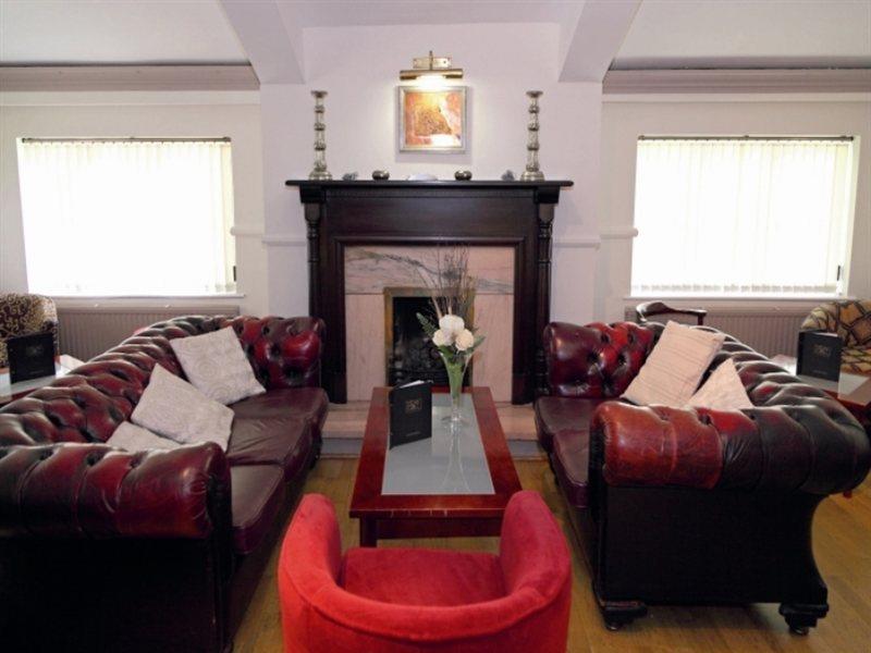 The Lymm Hotel 外观 照片