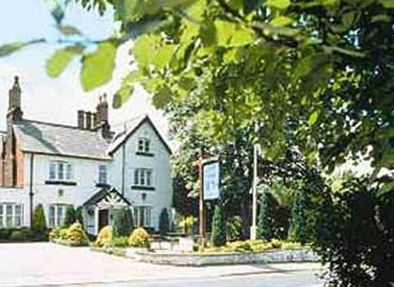 The Lymm Hotel 外观 照片