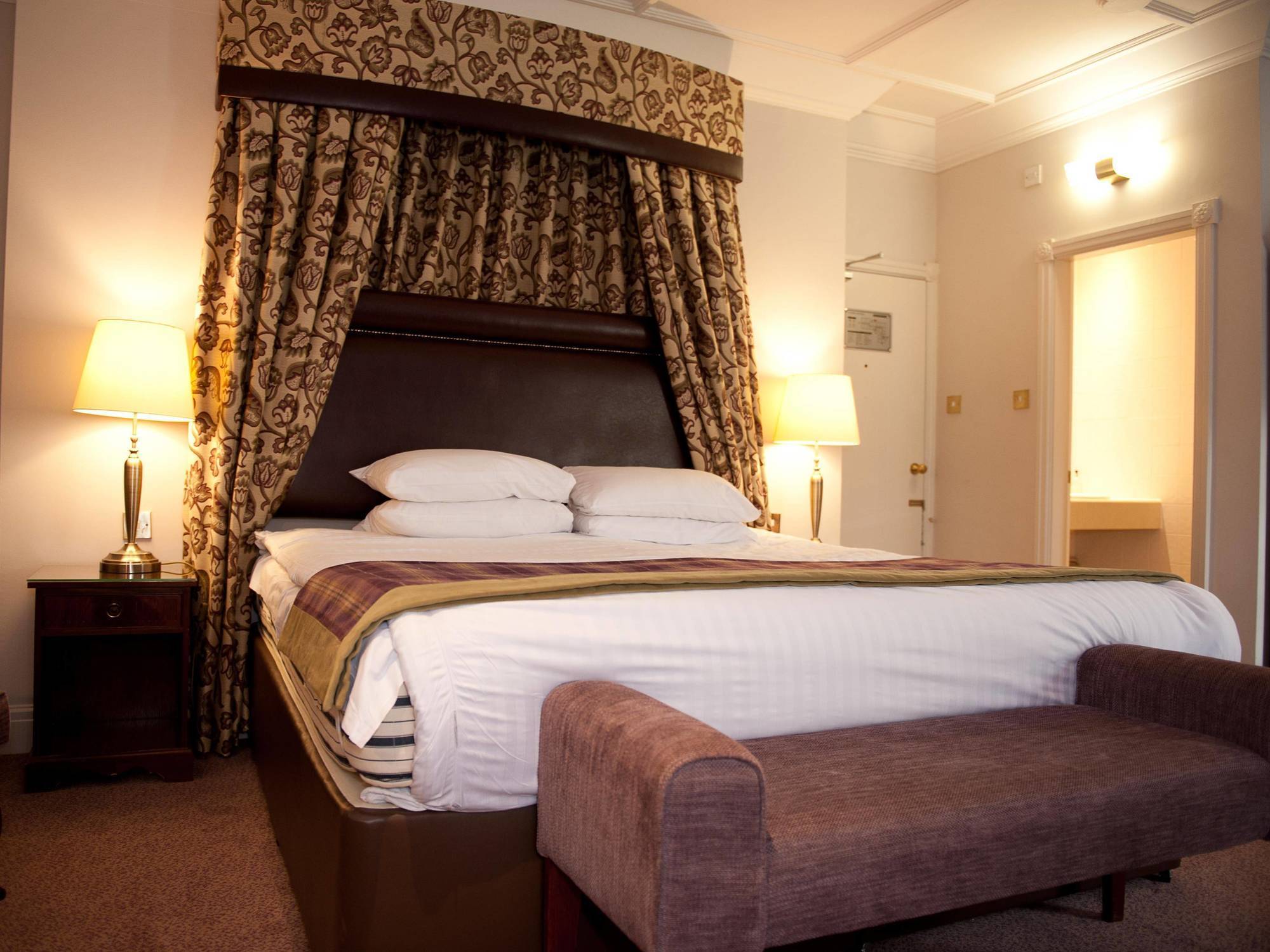 The Lymm Hotel 外观 照片