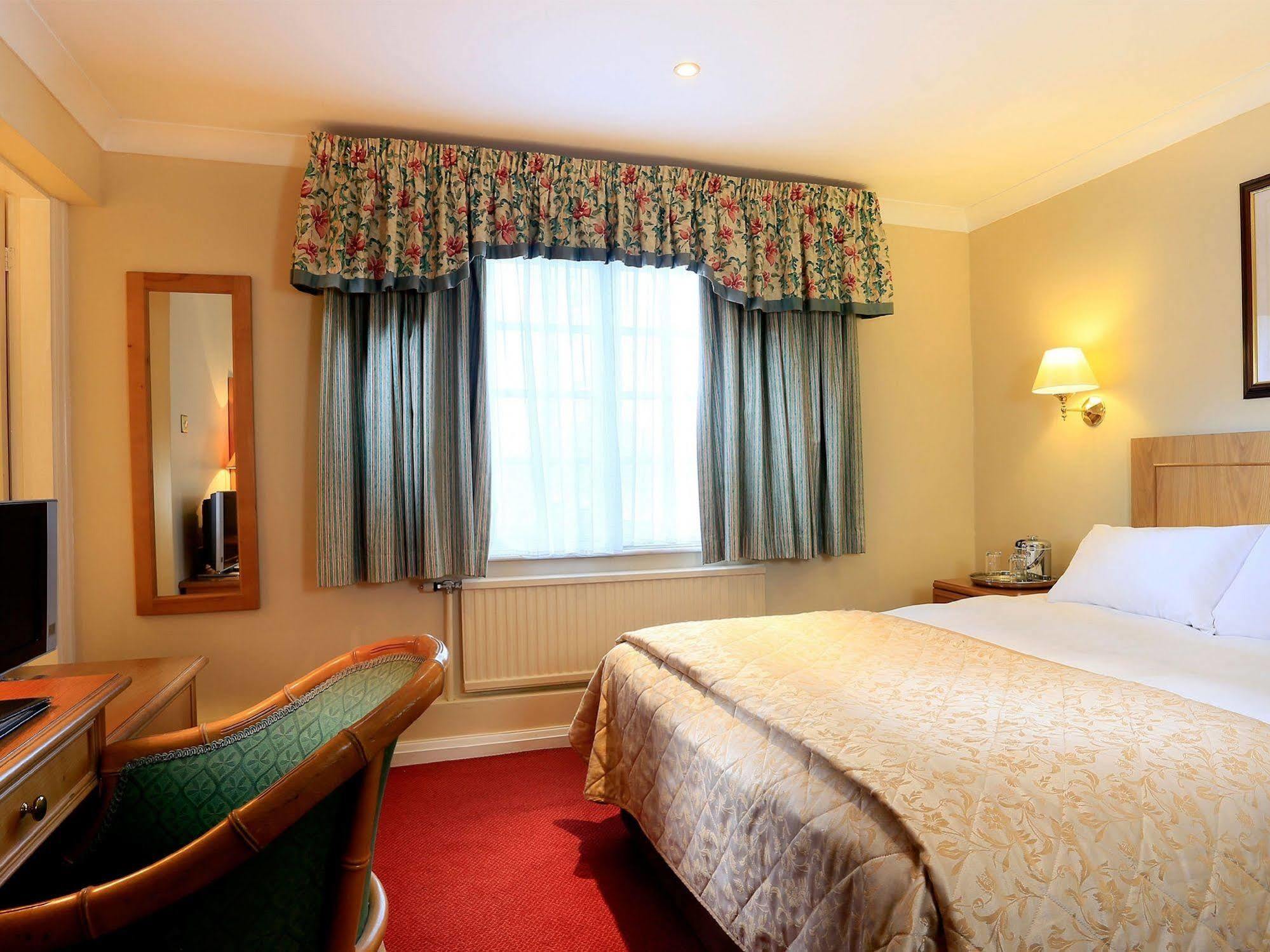 The Lymm Hotel 外观 照片
