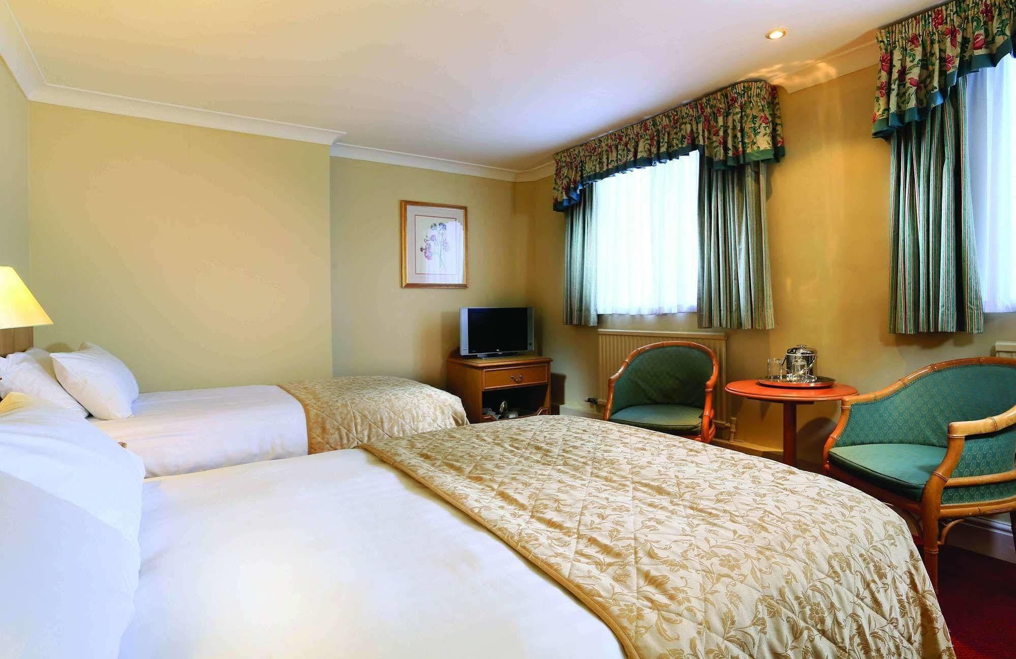 The Lymm Hotel 外观 照片