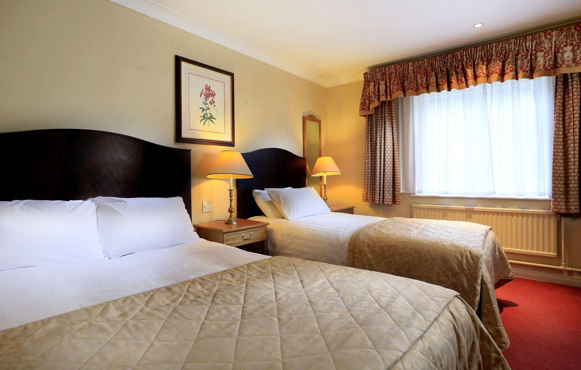 The Lymm Hotel 外观 照片