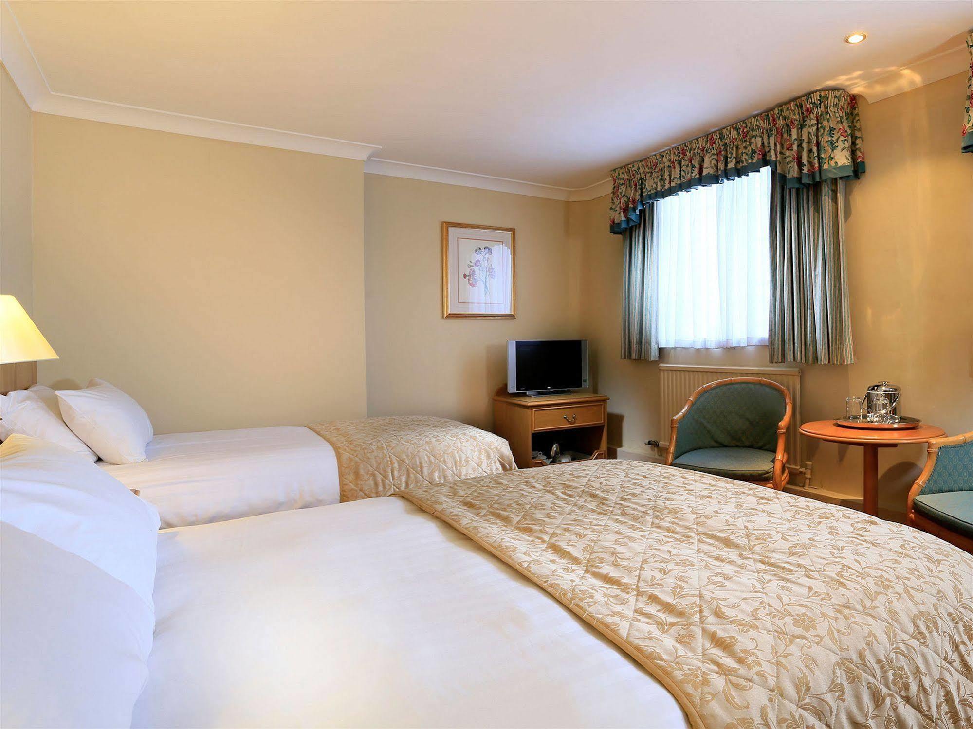 The Lymm Hotel 外观 照片