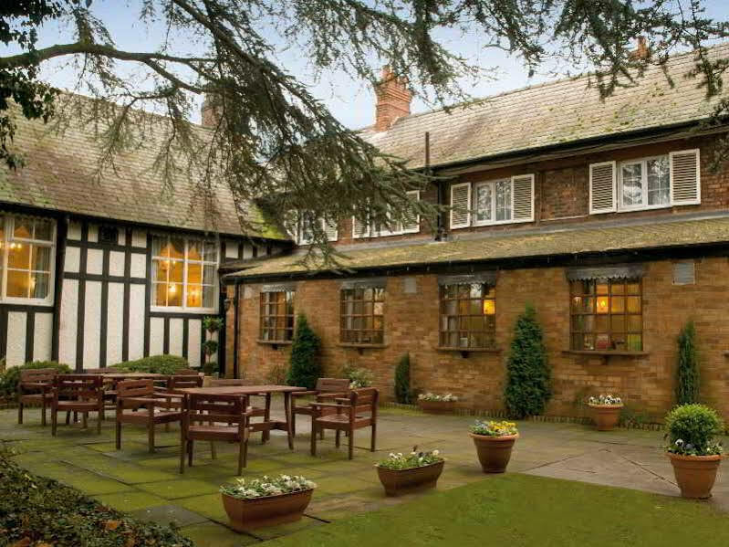 The Lymm Hotel 外观 照片